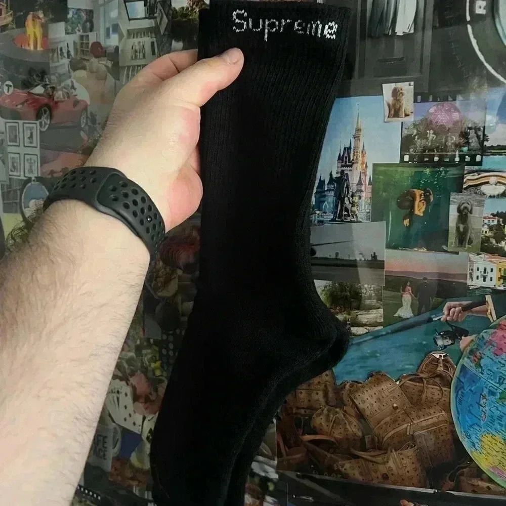 NEW Supreme Socks (1 pair) - Picture 2 of 3